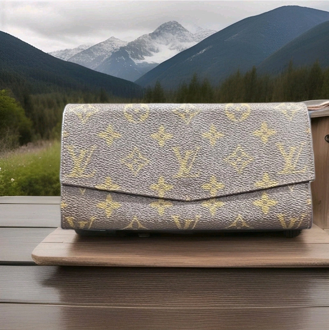 Authentic Vintage Louis Vuitton Damier Sarah Long Wallet Signature Monogram image 0